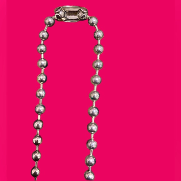 Pink and Silver butterfly necklace - Picture 5 of 5